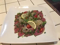 牛タンのローストビーフわさび醤油がけ