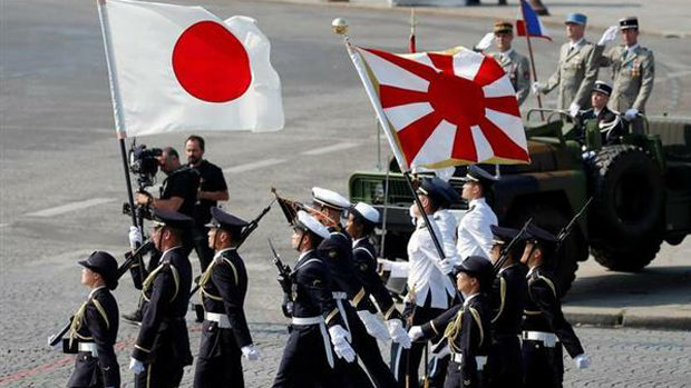 韓国人「戦犯旗Tシャツを着るな」→米国女性モデル「旭日旗は明治時代に日本軍が初めて採用。日韓併合以前から存在している」★２ 	YouTube動画>3本 ->画像>60枚 