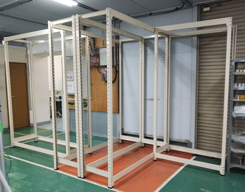 まだ枠だけ・・・