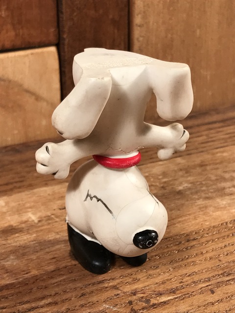 Vintage Peanuts Snoopy “Handstand” PVC Figure (16)