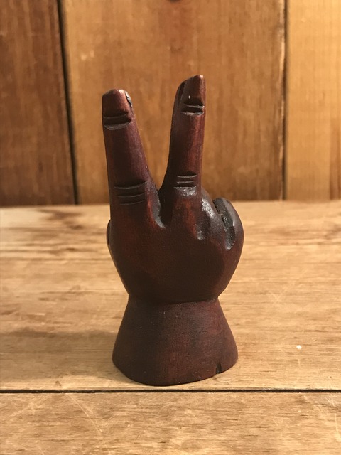vintage wooden peace sign figurine (160)