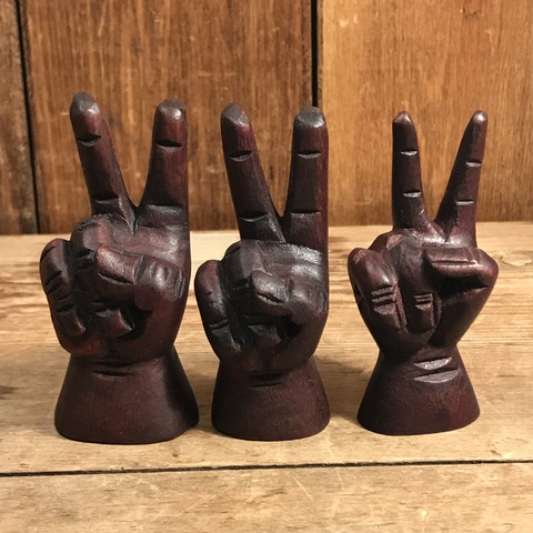 vintage wooden peace sign mini figurine (1)