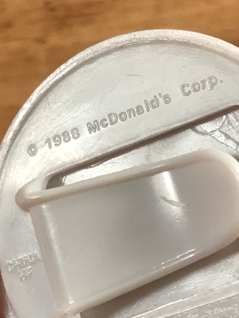 Vintage McDonaldland Olympic Team Plastic Clip Badge (15)