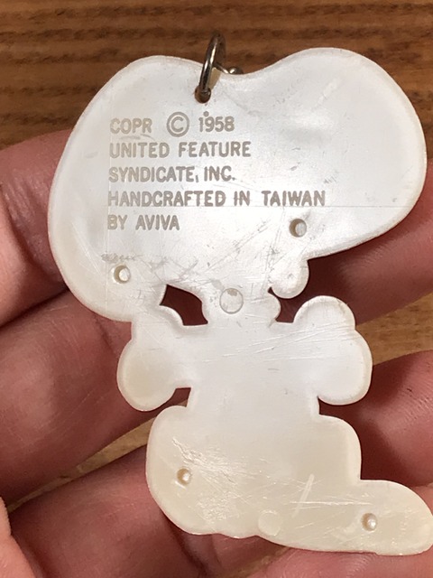 Vintage Aviva Peanuts Snoopy Plastic Keychain (15)