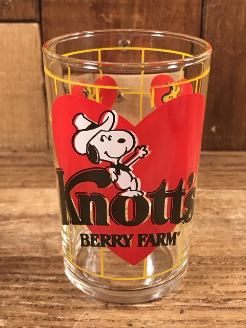 Vintage Peanuts Snoopy “Knott's Berry Farm” Mini Glass (1)