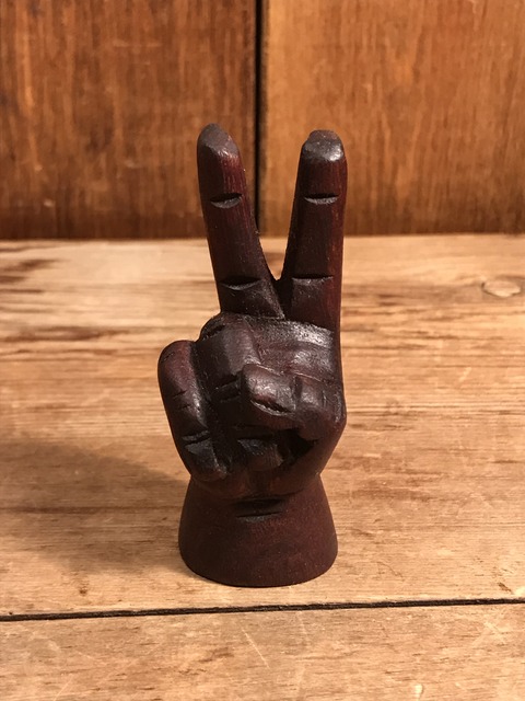 vintage wooden peace sign mini figurine (2)