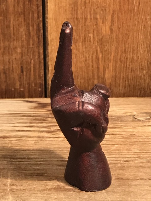 vintage wooden peace sign figurine (99)