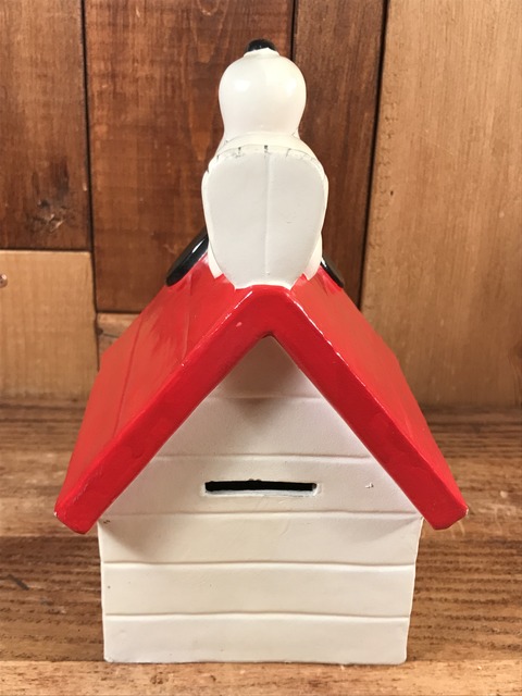 Vintage Peanuts Snoopy “Sleep On The Kennel” Coin Bank (4)