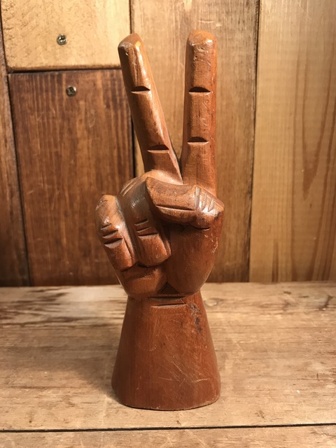 vintage wooden peace sign figurine (2)