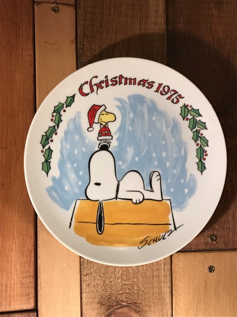 Vintage Peanuts Snoopy “1975” Christmas Plate (24)