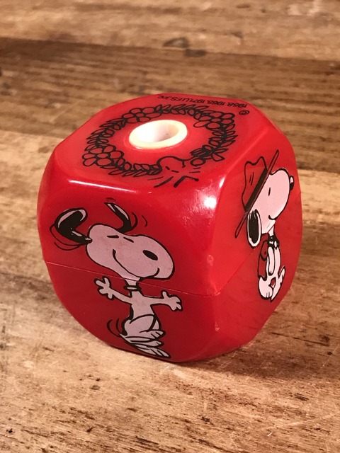 Vintage Empire Peanuts Snoopy Pencil Sharpener (2)