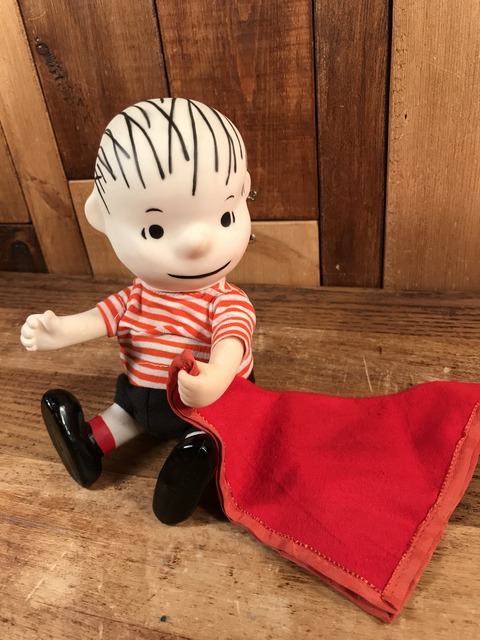 Vintage Peanuts Snoopy “Linus” Pocket Doll Figure (23)