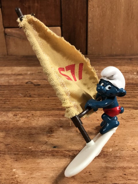 Vintage Schleich Smurf “Sailing Boat” PVC Figure (1)
