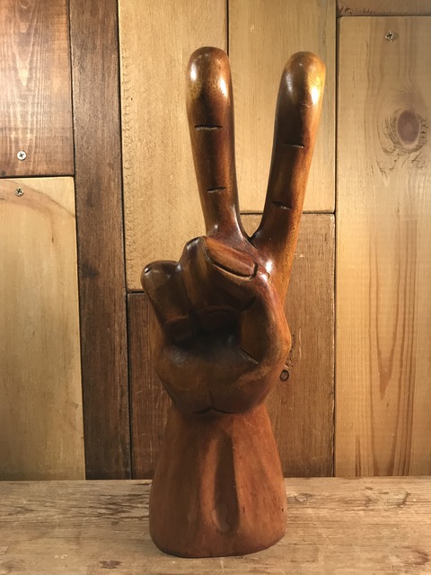 vintage wooden peace sign figurine (131)