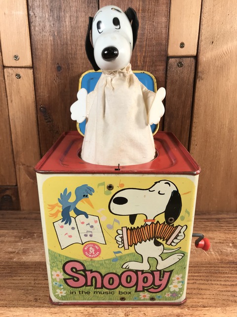 Vintage Mattel Peanuts Snoopy In The Music Box Toy (1)