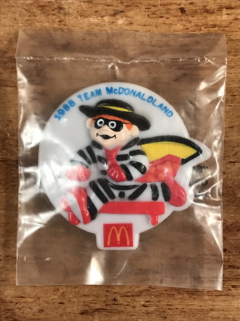 Vintage McDonaldland “Hamburglar” Olympic Team Clip Badge (1)