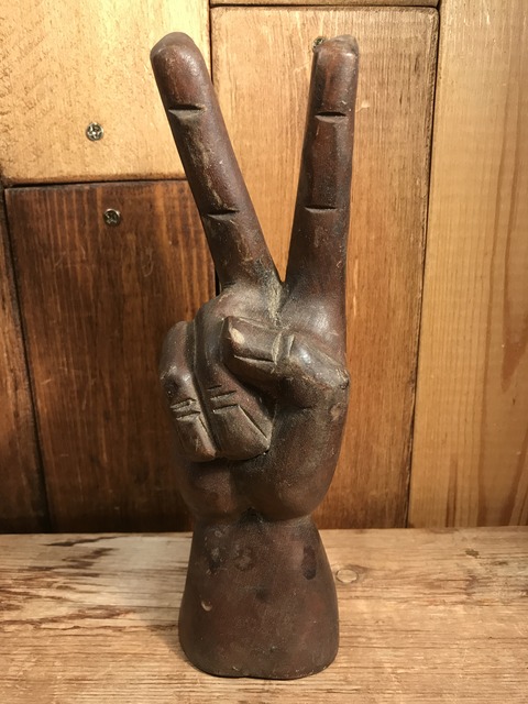 vintage wooden peace sign figurine (25)