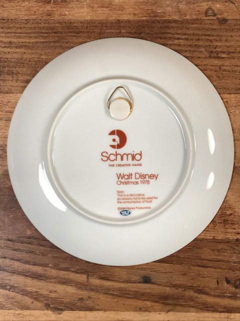 Vintage Schmid Walt Disney “1978” Christmas Plate (17)