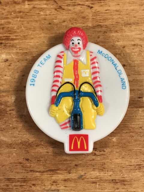 Vintage McDonaldland “Ronald” Olympic Team Clip Badge (1)