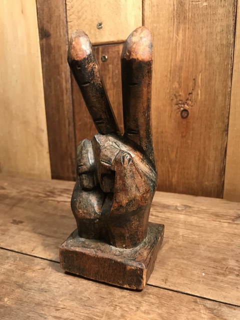 vintage wooden peace sign figurine (73)
