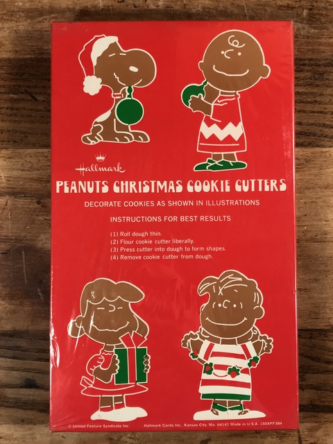 Vintage Hallmark Peanuts Snoopy Christmas Cookie Cutters (4)