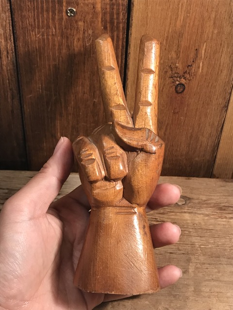 vintage wooden peace sign figurine (10)