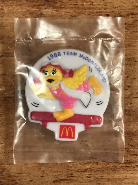 Vintage McDonaldland “Bardie” Olympic Team Clip Badge (1)