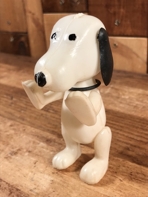 Vintage Hong Kong Snoopy Plastic Ornament Figure (2)