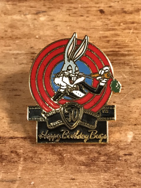 Vintage Looney Tunes Bugs Bunny Pins (1)