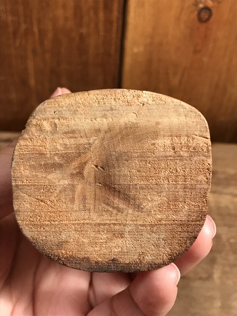 vintage wooden peace sign figurine (9)