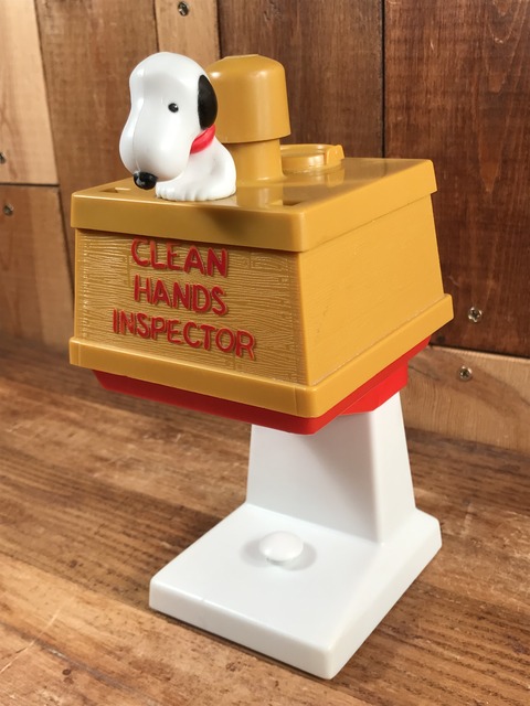 Vintage Peanuts Snoopy Soaper Clean Hands Inspector (2)