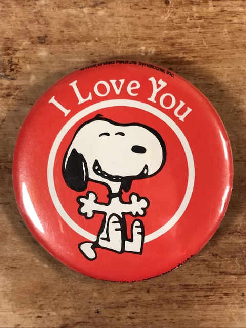 Vintage Butterfly Peanuts Snoopy “I Love You” Pinback (1)