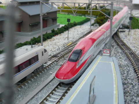 羽度大木駅(18')とE6系その2