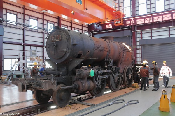 【フォトレポート】東武鉄道、C11形蒸気機関車の復元作業を報道陣に公開