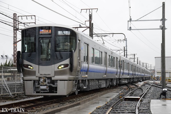 【フォトレポート】JR西日本、阪和線用新型225系を報道陣に公開！