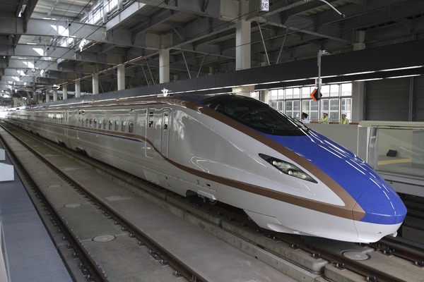 JR西日本、夏の臨時列車を発表　北陸新幹線「かがやき」も増発！