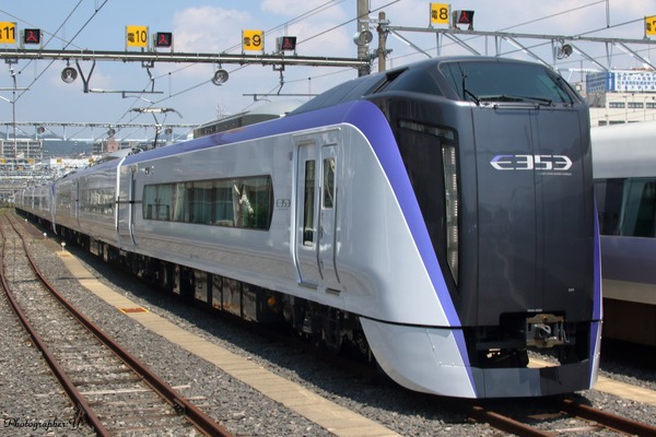 JR東日本、中央線新型特急E353系デビュー 専用臨時列車で東京へ