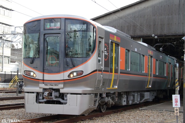 【フォトレポート】JR西日本、大阪環状線新型車両323系がデビュー、営業運転開始記念セレモニーを開催！