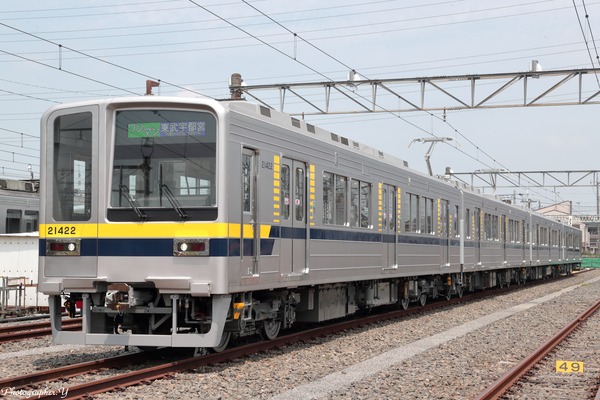 東武鉄道、20000系車両ベースのリニューアル車両20400型を報道陣に公開