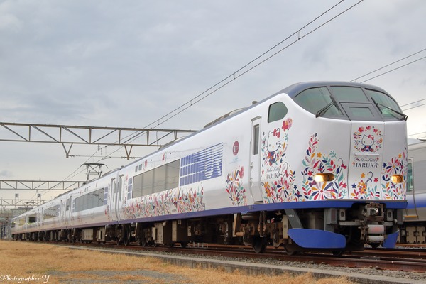 JR西日本、「ハローキティ　はるか号」山陽本線に団体貸切列車で運転