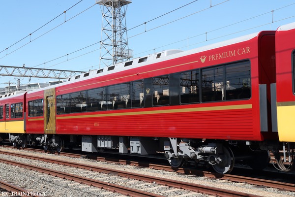 京阪電気鉄道、座席指定の特急車両「プレミアムカー」を報道陣に公開