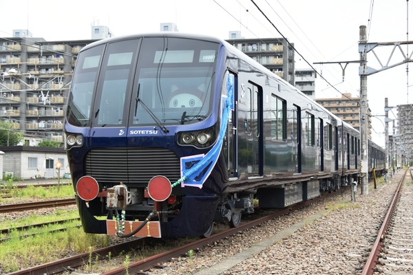 相模鉄道、都心直通用の新型車両「20000系」が到着！