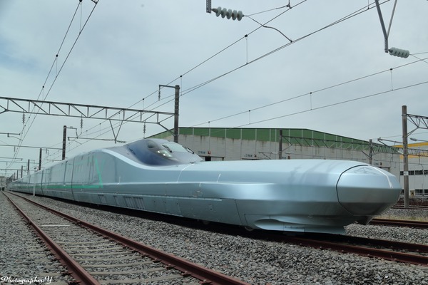 【フォトレポート】JR東日本、E956形新幹線試験車両「ALFA-X」を報道陣に公開