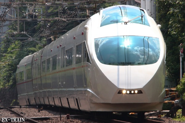 小田急電鉄、複々線完成により特急ロマンスカーの輸送サービスが向上、通勤時間帯に増発！
