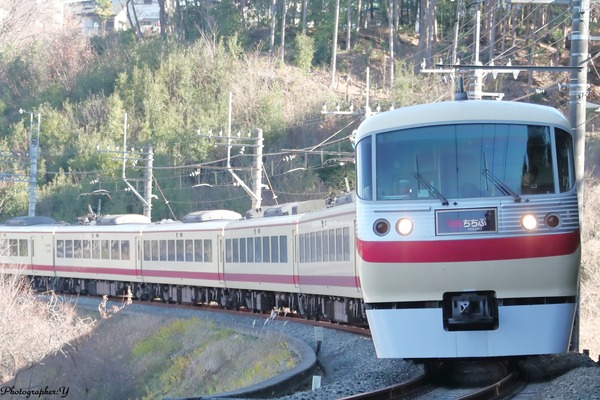 西武鉄道、「あしがくぼの氷柱」開催に合わせて1月12日から特急レッドアロー号の一部を芦ヶ久保駅に臨時停車