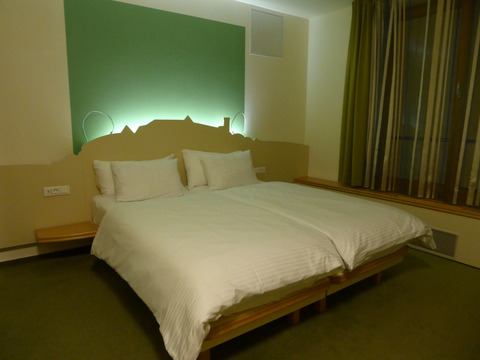 ⑲City Hotel (1)