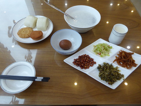 朝食