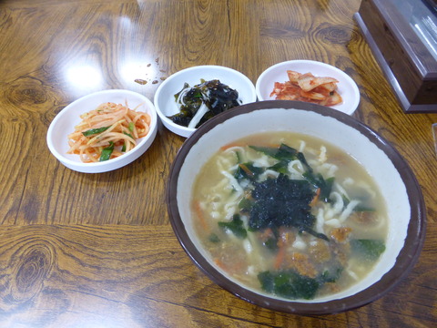 昼食 カルクグス