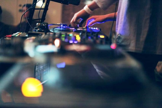 DJ INT