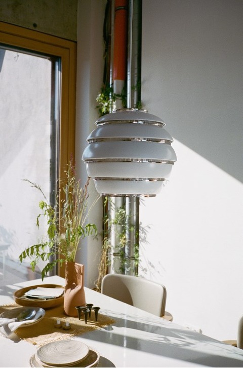 Pendant_Light_A331_Beehive_white_lacquered_3_JPG